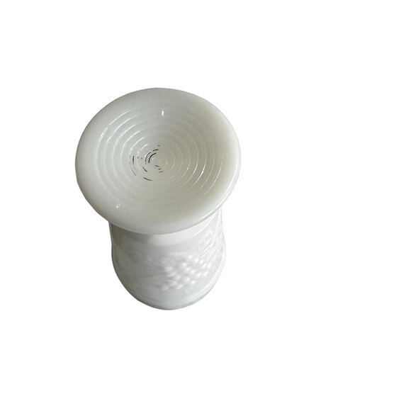 TWO VINTAGE WHITE MILK GLASS GRAPEVINE  PEDESTAL BASE - Picture 7 of 12
